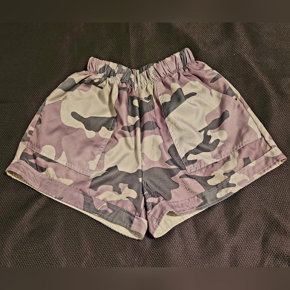 Adele B. Camo shorts